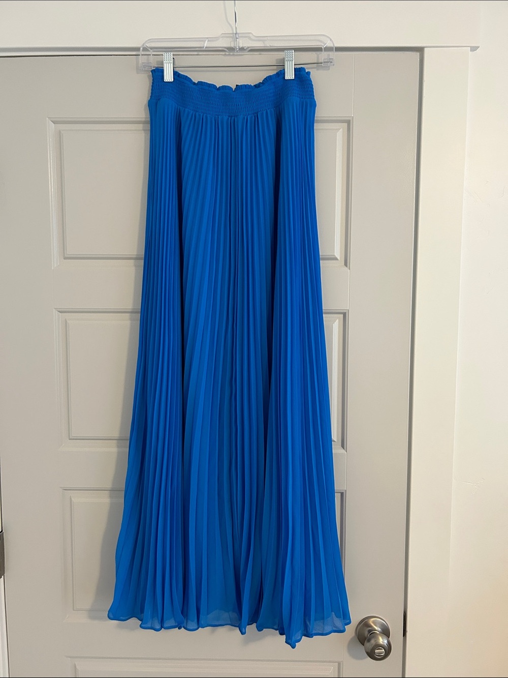 White House Black Market WHBM Isla Blue Flowy Pleated Maxi Skirt 6 - Picture 3 of 5